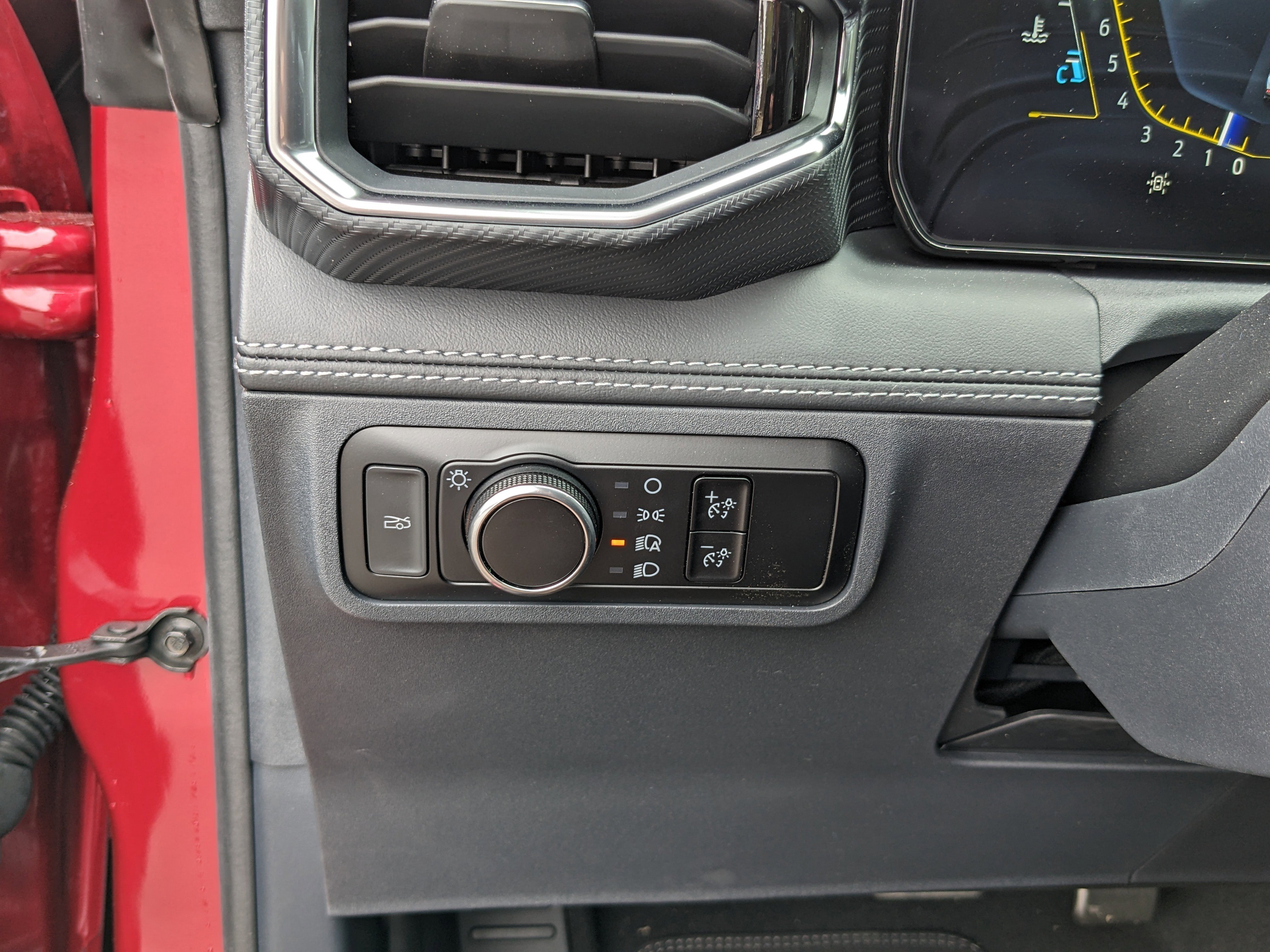 Used 2024 Ford Mustang GT Premium image 25