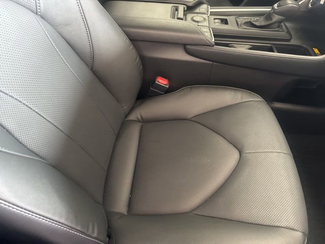 Used 2024 Toyota Grand Highlander Limited image 11