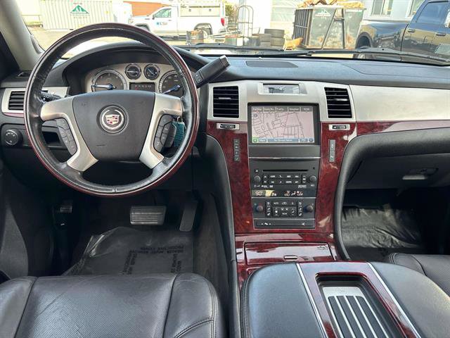 Used 2014 Cadillac Escalade Premium image 10
