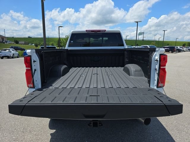 Used 2025 Chevrolet Silverado 2500 ZR2 w/ Technology Package AWD/4WD image 17