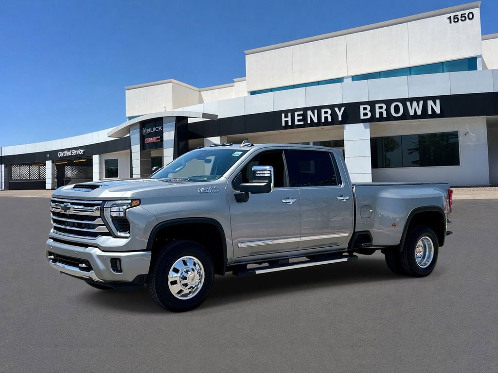 Used 2026 Chevrolet Silverado 3500 High Country w/ High Country Premium Package AWD/4WD image 1