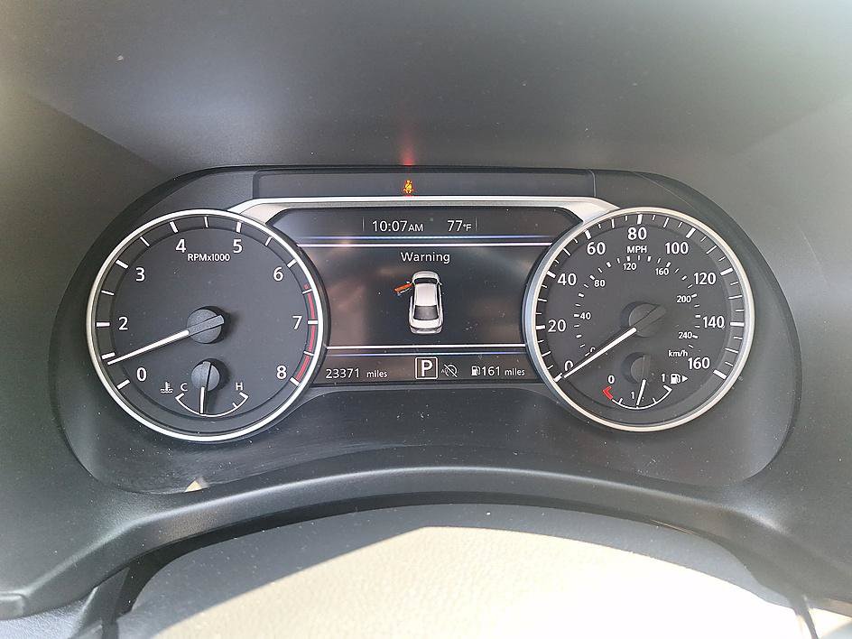 Certified 2024 Nissan Sentra SR w/ Lighting Package FWD image 14