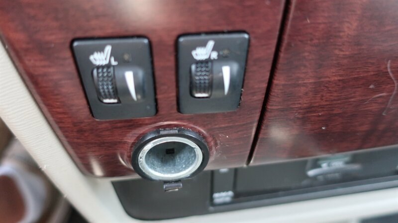 Used 2011 Toyota Sienna XLE w/ Premium Pkg FWD image 25