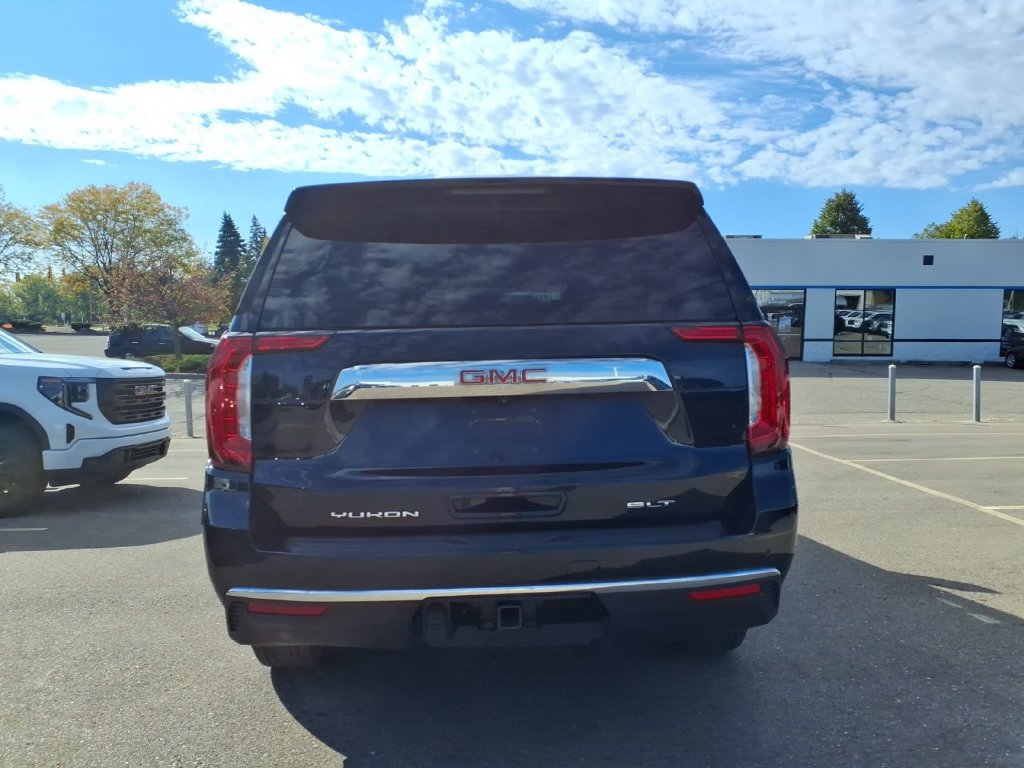 Used 2023 GMC Yukon SLT w/ SLT Premium Package AWD/4WD image 6