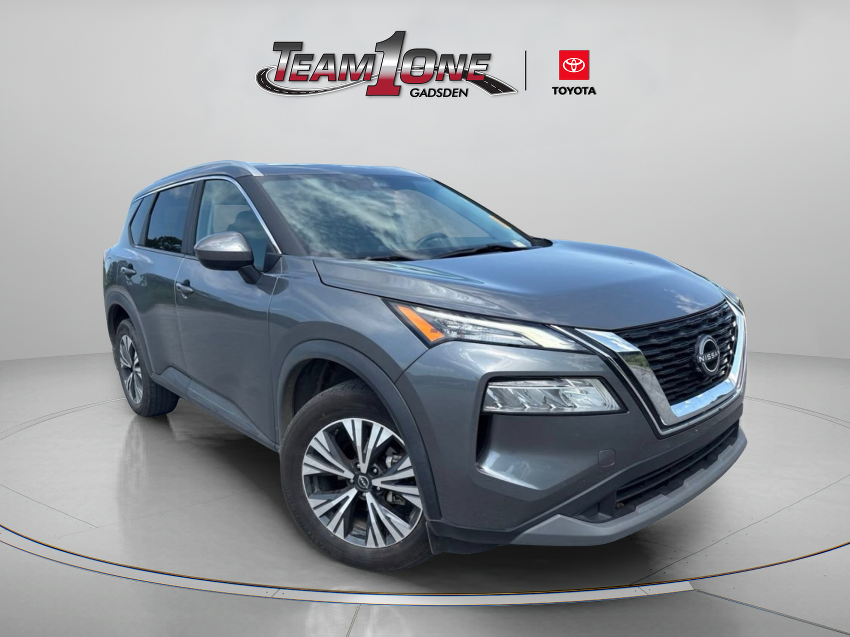 Used 2023 Nissan Rogue SV w/ SV Premium B Package FWD image 1
