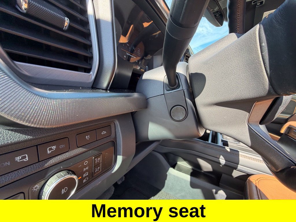 Certified 2024 Ford F350 Platinum AWD/4WD image 17