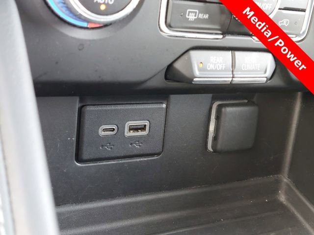 Used 2023 GMC Yukon SLE image 16