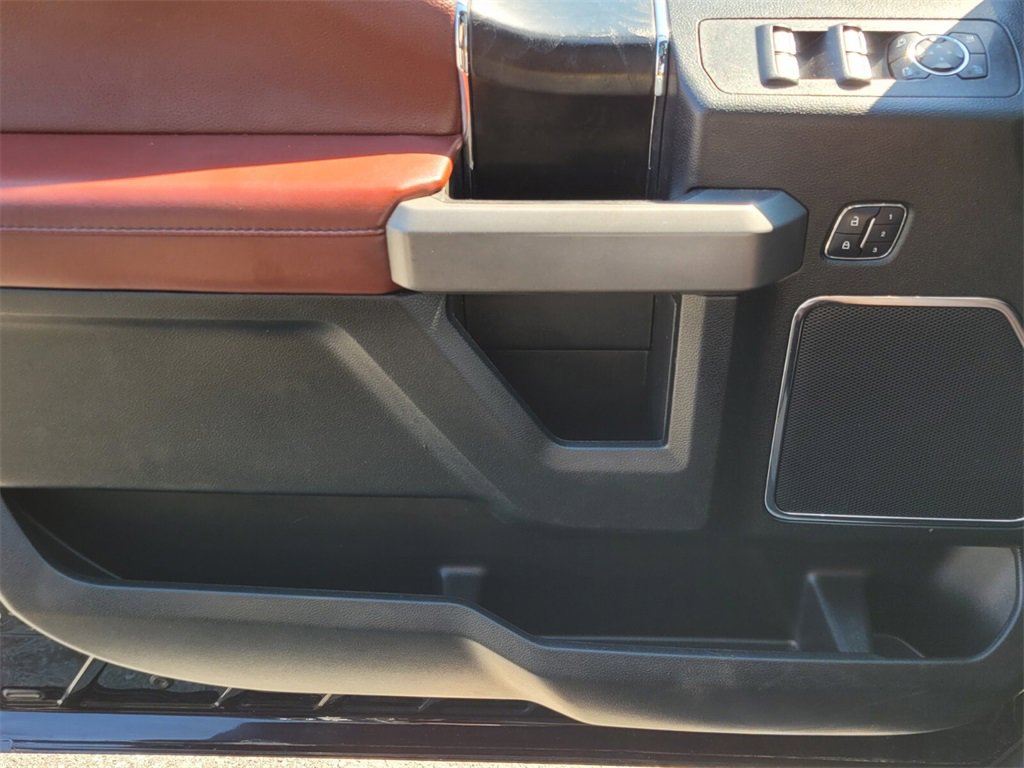 Used 2018 Ford F150 Platinum w/ Equipment Group 701A Luxury image 27