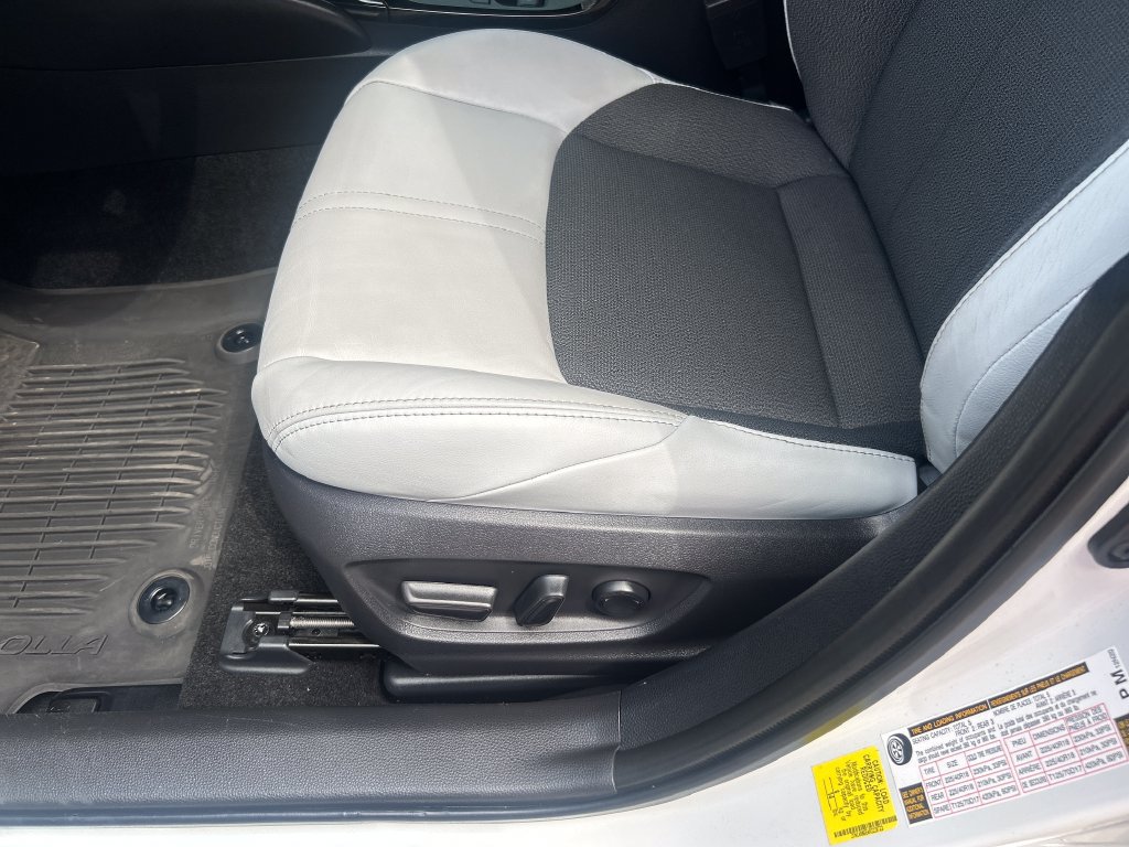Certified 2024 Toyota Corolla XSE FWD image 29