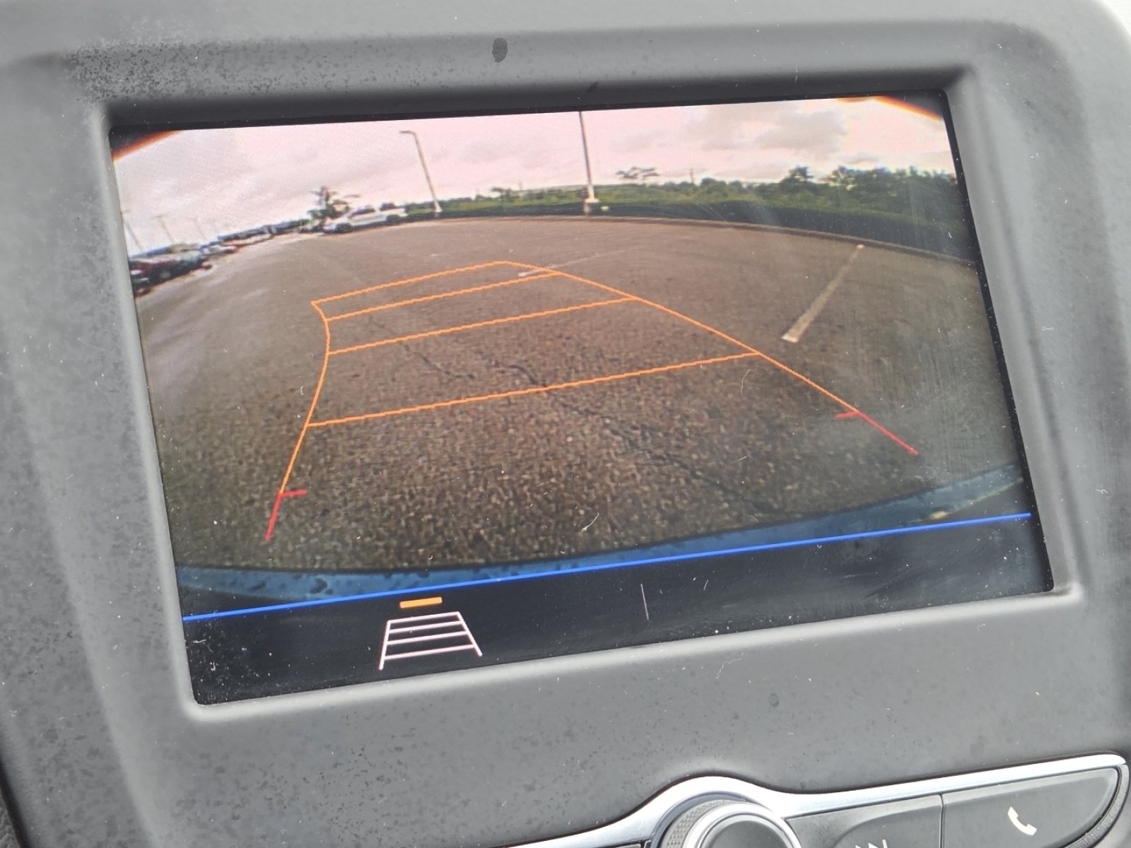 Used 2020 Chevrolet Equinox LT FWD image 7