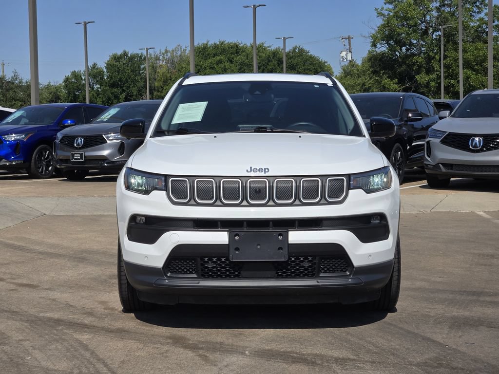 Used 2022 Jeep Compass Latitude w/ Sun and Sound Group FWD image 4