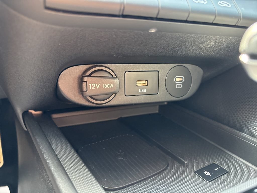 Certified 2025 Hyundai Elantra Sport FWD image 23