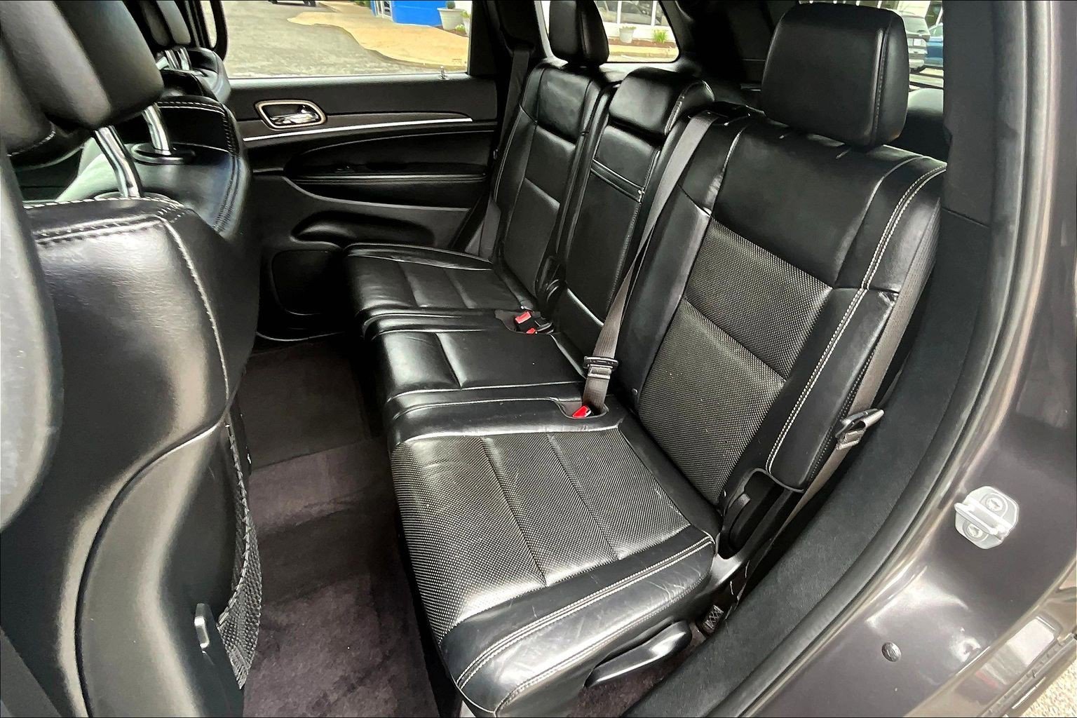 Used 2017 Jeep Grand Cherokee Limited w/ Luxury Group II AWD/4WD image 27