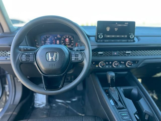 Used 2025 Honda Accord SE image 11