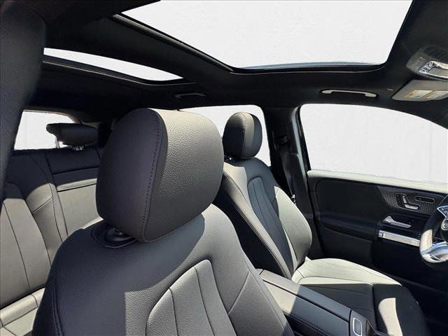 New 2025 Mercedes-Benz GLB 250 image 22