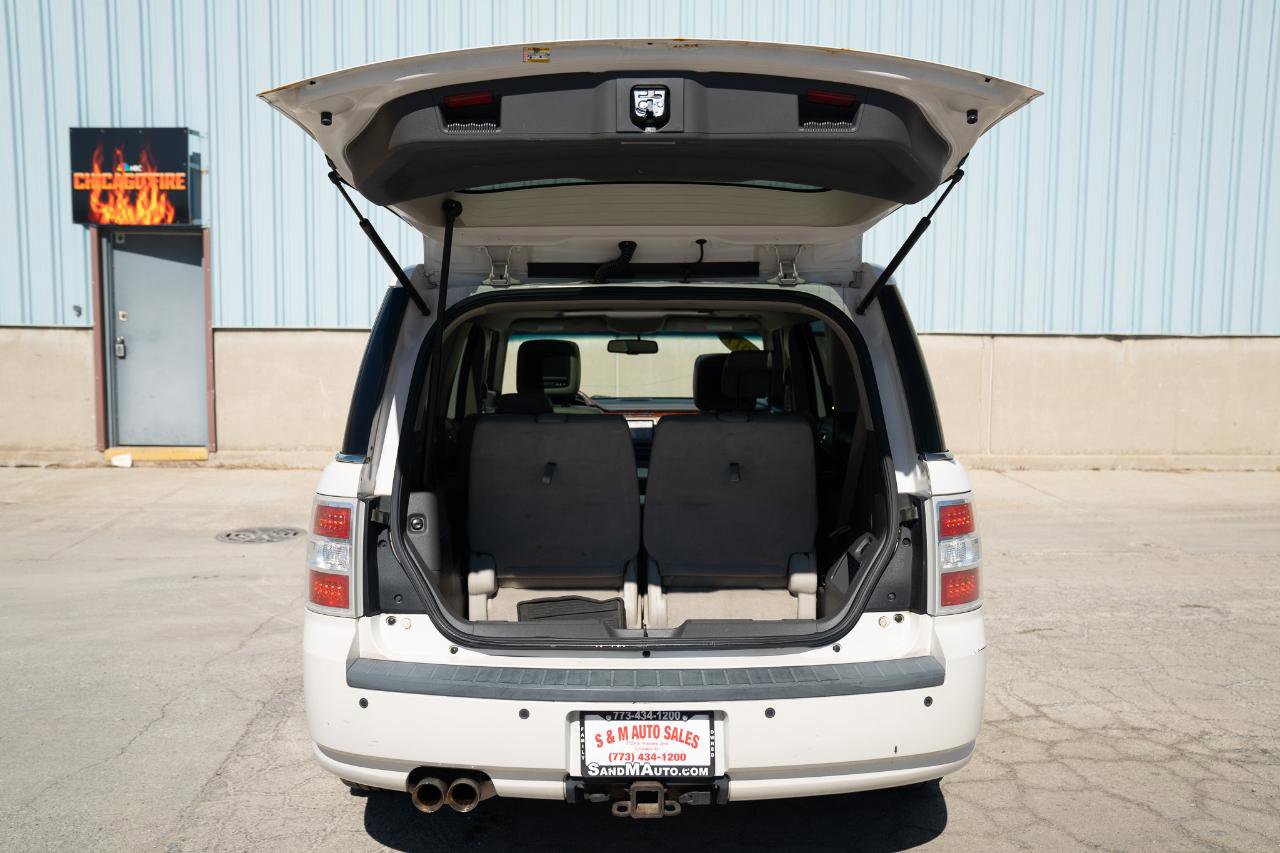 Used 2011 Ford Flex Limited w/ Rapid Spec Order Code image 16