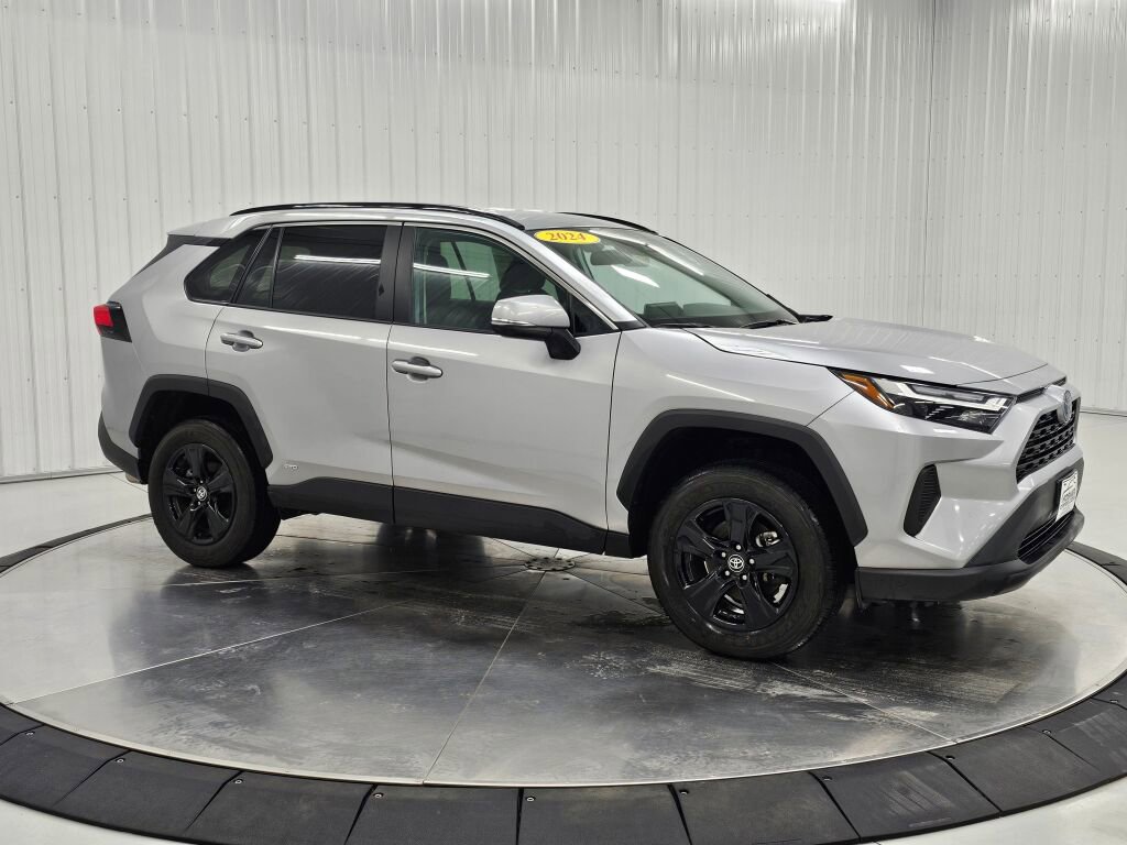 Used 2024 Toyota RAV4 XLE image 7