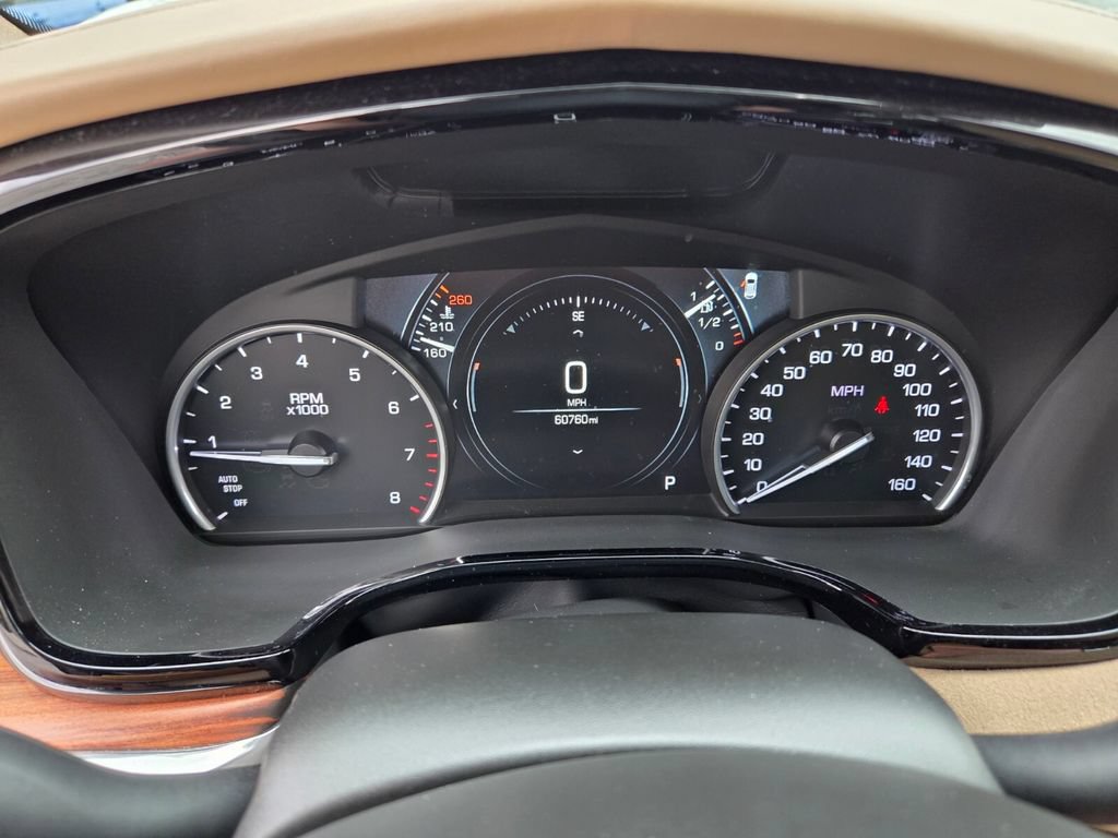 Used 2018 Cadillac XT5 Platinum w/ Driver Assist Package AWD/4WD image 33