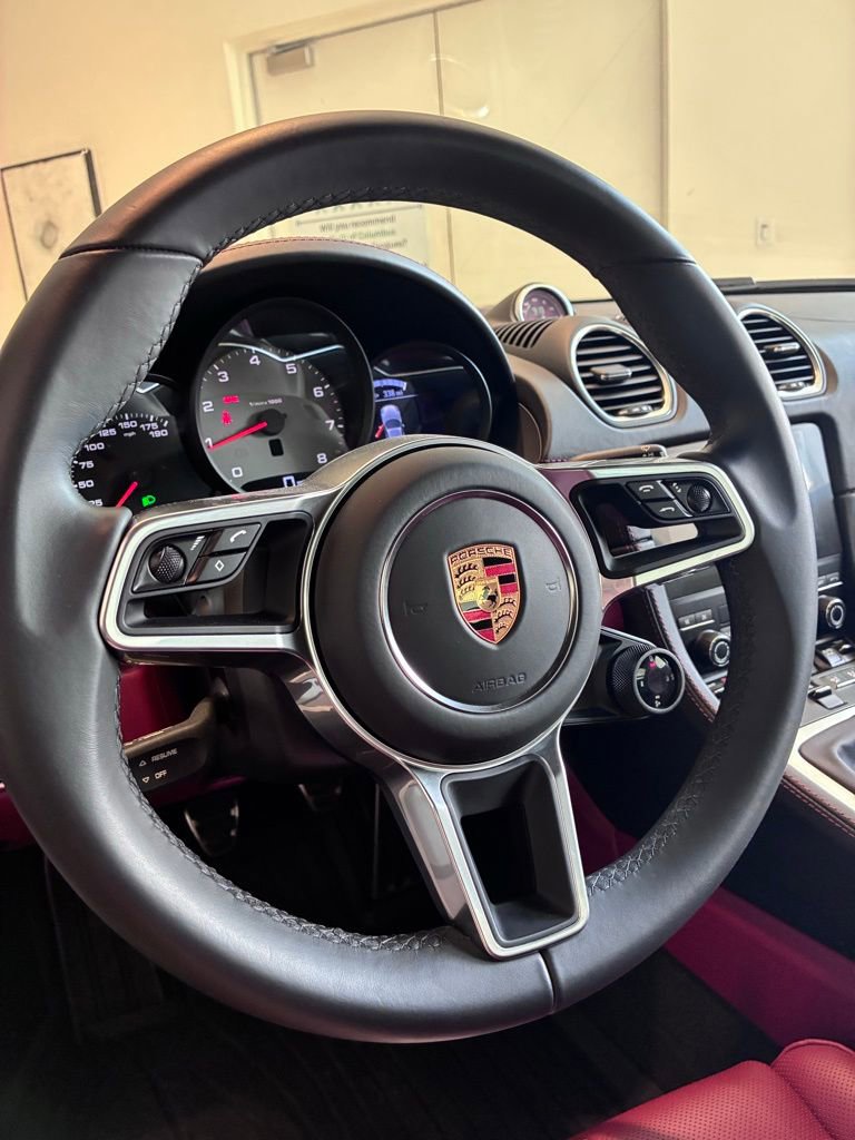 Used 2024 Porsche 718 Cayman S RWD image 26
