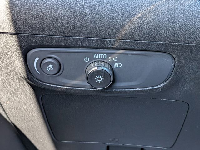 Used 2024 Buick Encore GX Preferred w/ Comfort Package FWD image 24