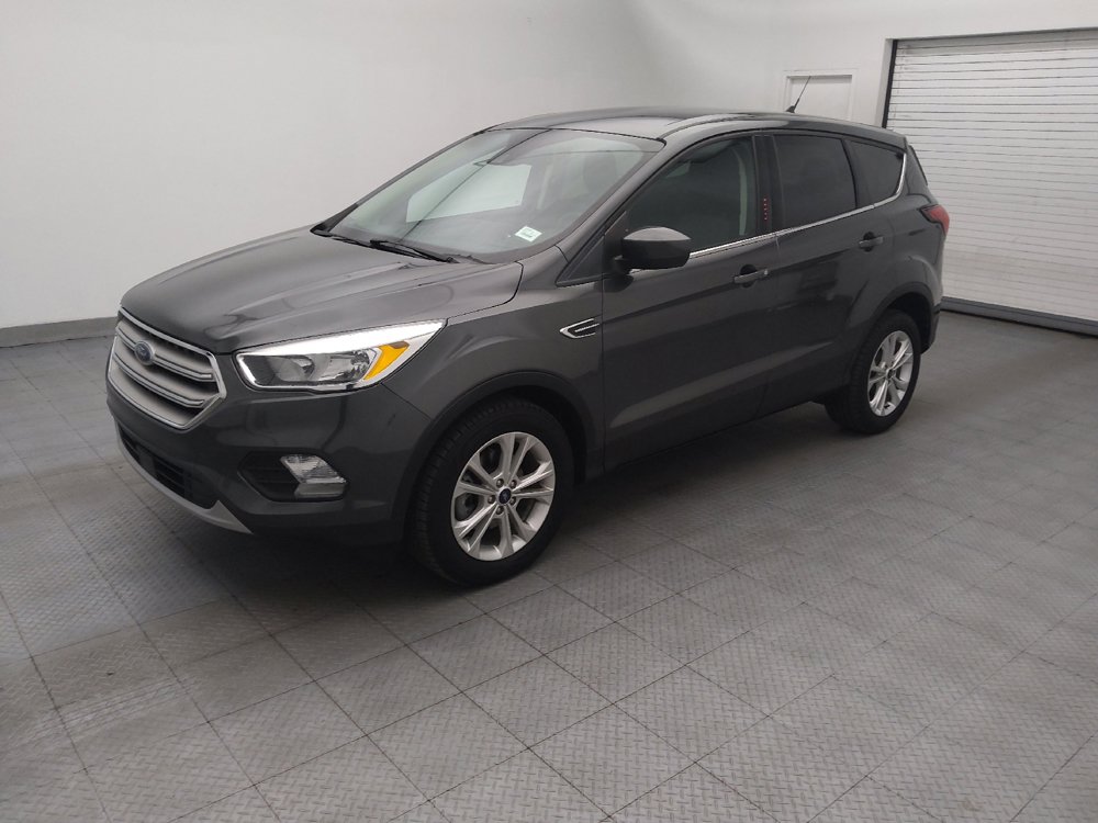 Used 2019 Ford Escape SE FWD image 2