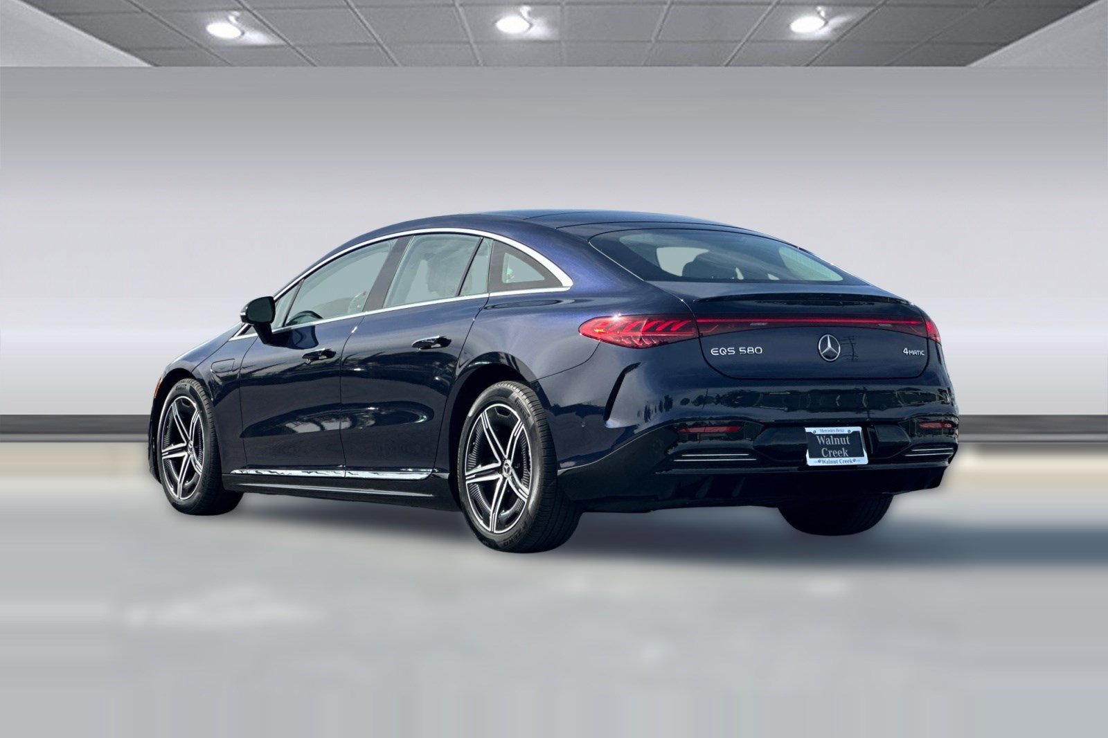 Used 2023 Mercedes-Benz EQS 580 4MATIC Sedan image 3