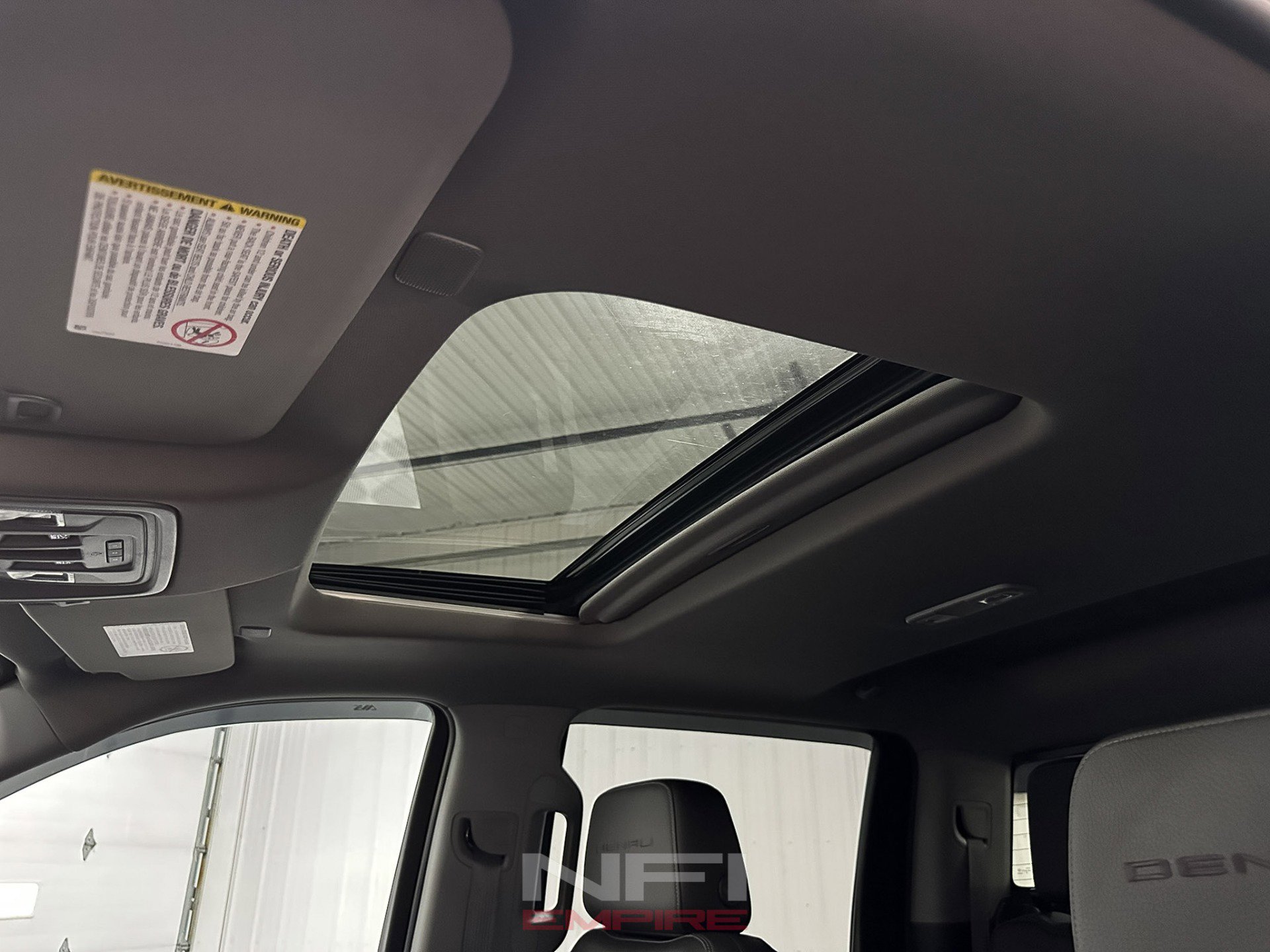 Used 2021 GMC Sierra 3500 Denali w/ Denali Ultimate Package image 32