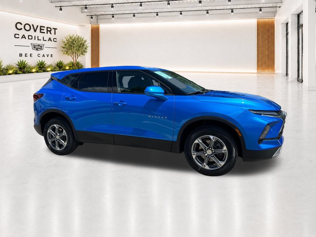 Used 2024 Chevrolet Blazer LT FWD image 17