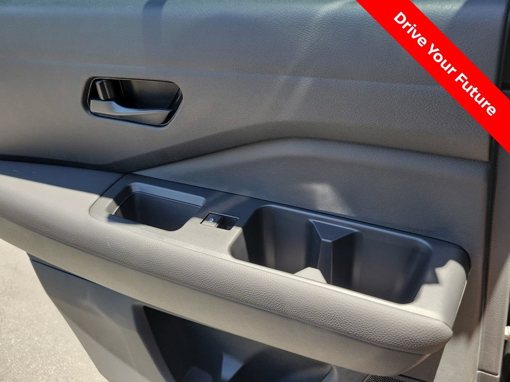 Certified 2025 Nissan Pathfinder SV FWD image 24