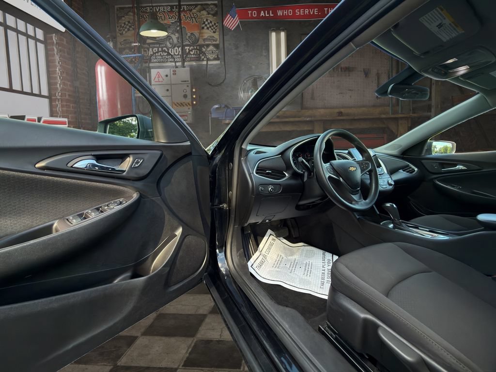 Certified 2020 Chevrolet Malibu LS FWD image 16