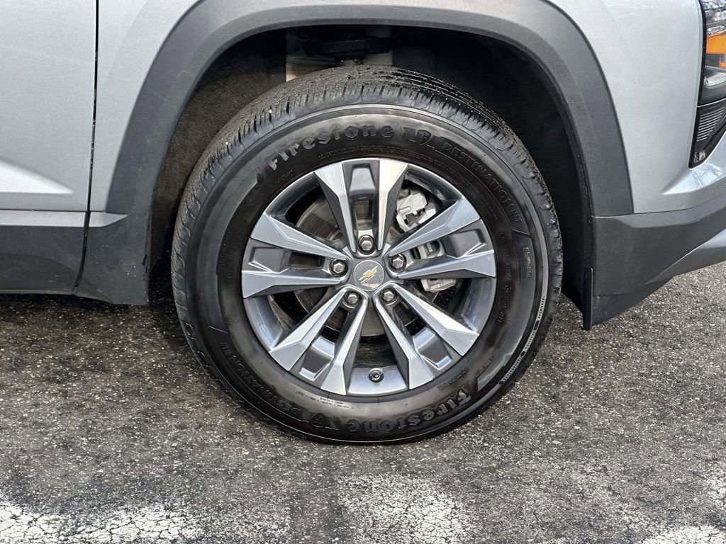 Used 2026 Chevrolet Equinox LT image 10