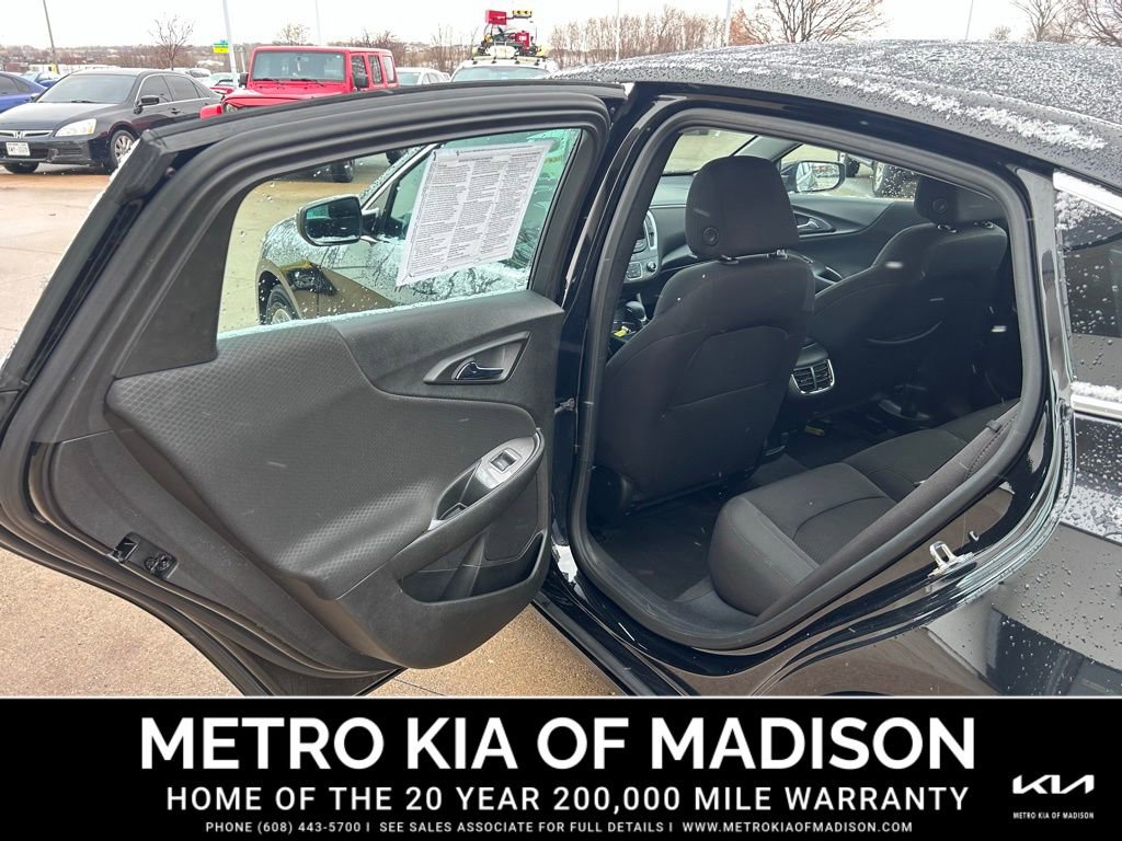 Used 2023 Chevrolet Malibu LT image 27