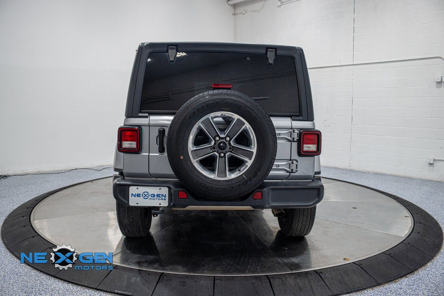 Used 2021 Jeep Wrangler Unlimited Sahara image 6
