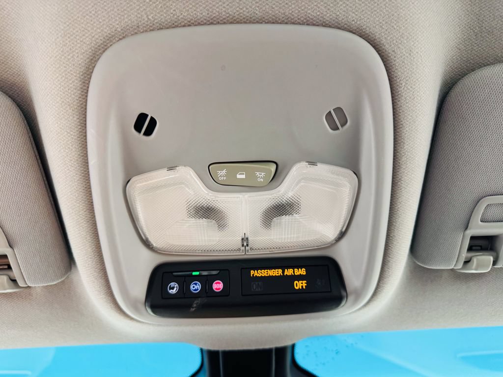 Used 2021 Chevrolet Bolt LT FWD image 18