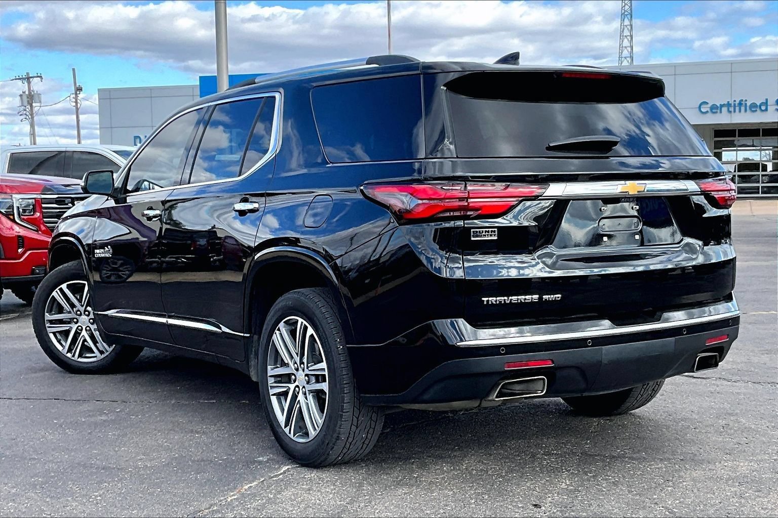Used 2022 Chevrolet Traverse High Country w/ LPO, Floor Liner Package AWD/4WD image 12