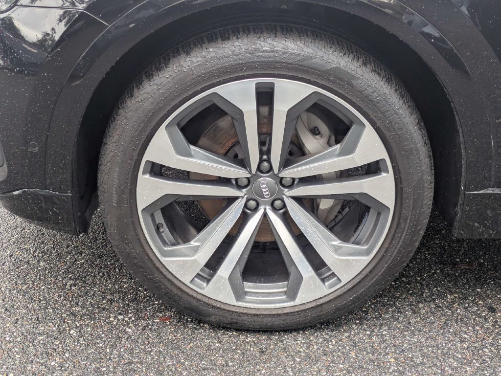 Used 2020 Audi Q8 Premium Plus AWD/4WD image 14