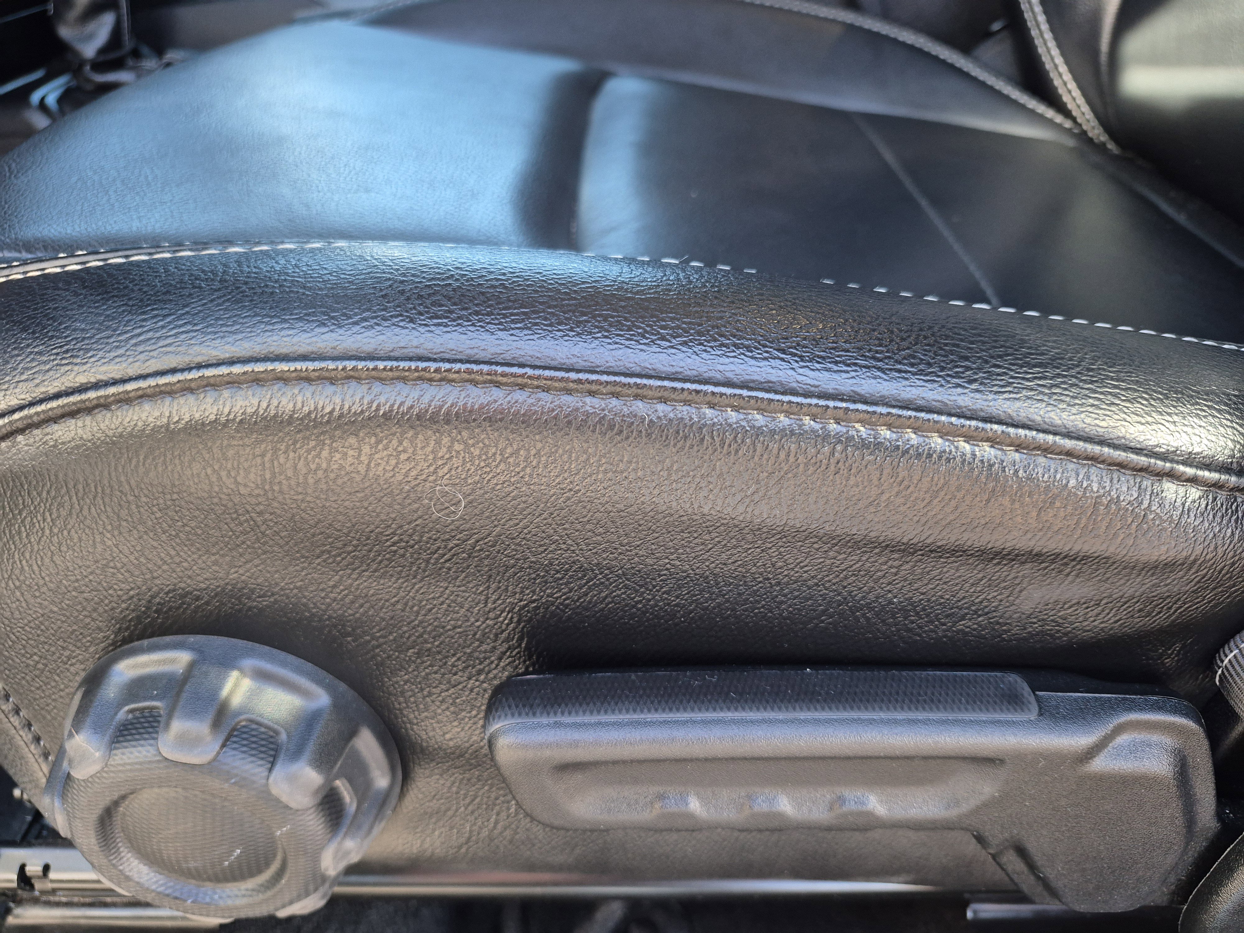 Used 2023 Jeep Wrangler Sahara 4xe image 27