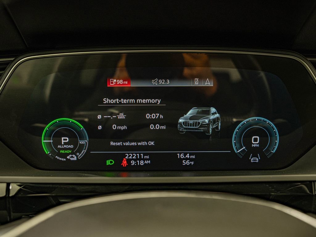 Used 2021 Audi e-tron Premium w/ Convenience Plus Package AWD/4WD image 24