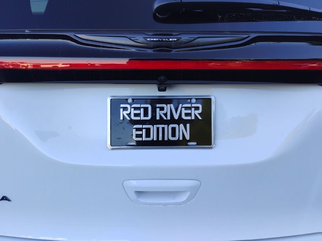 New 2026 Chrysler Pacifica Select image 11