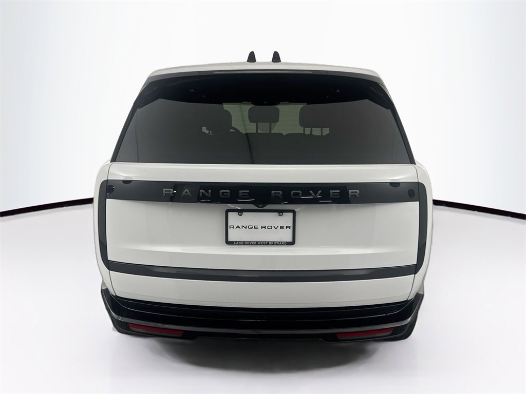 Certified 2023 Land Rover Range Rover SE image 6