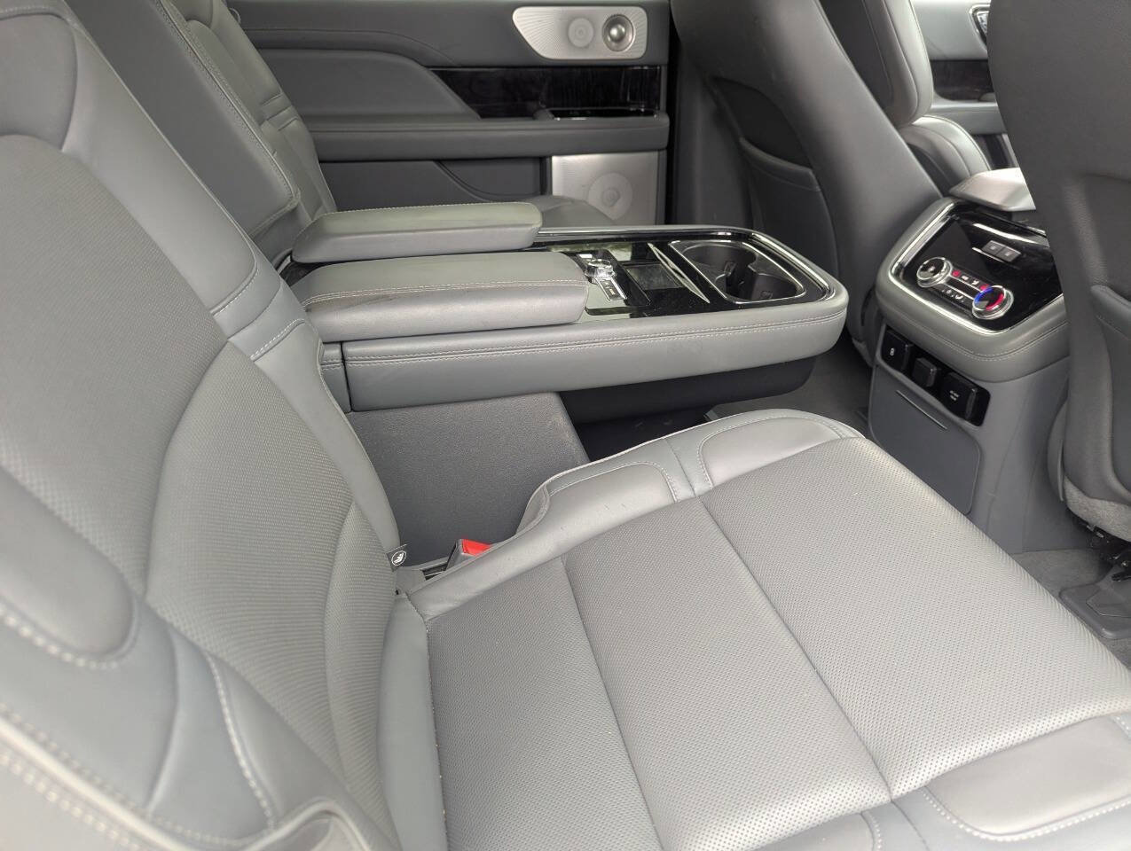 Used 2019 Lincoln Navigator L Reserve w/ Cargo Package AWD/4WD image 13