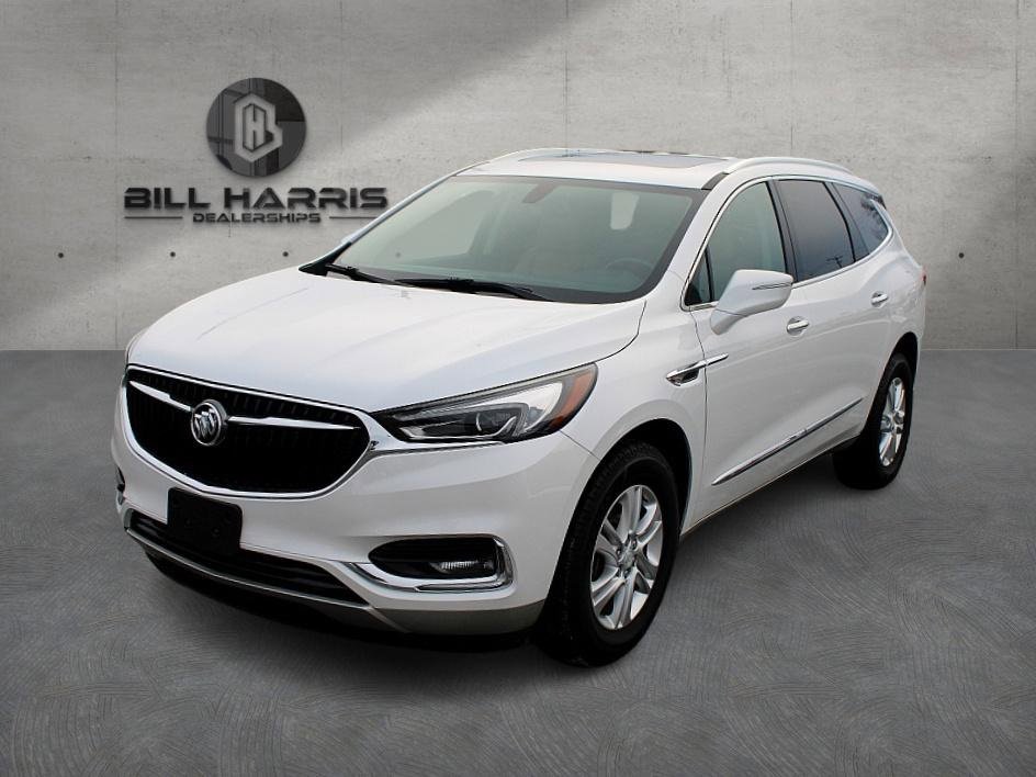 Used 2018 Buick Enclave Essence image 1