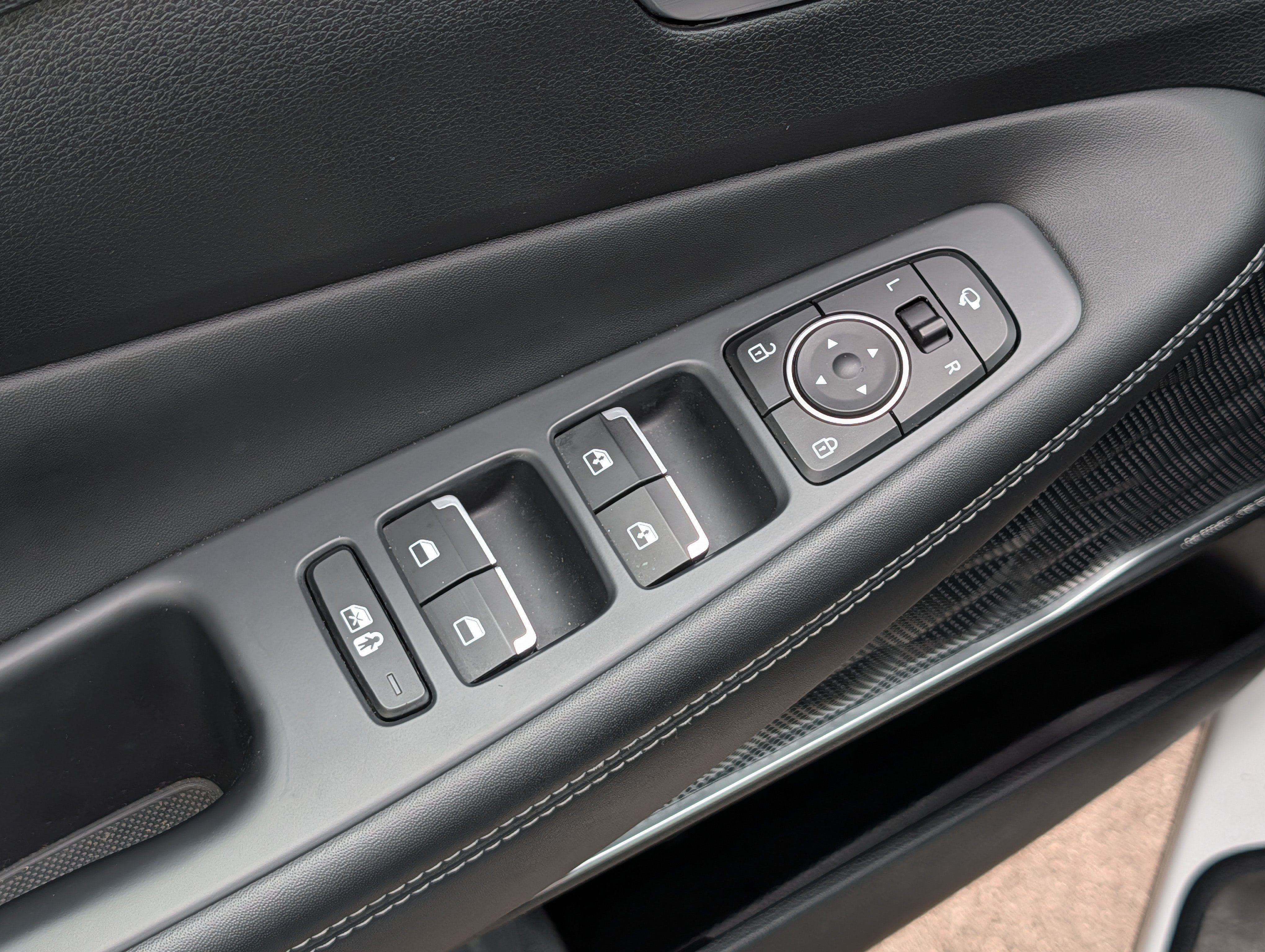 Certified 2023 Hyundai Santa Fe Limited AWD/4WD image 19