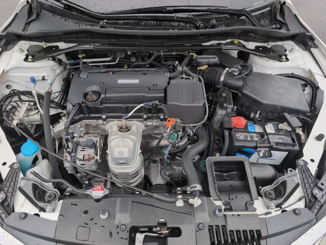 Used 2017 Honda Accord EX-L image 32