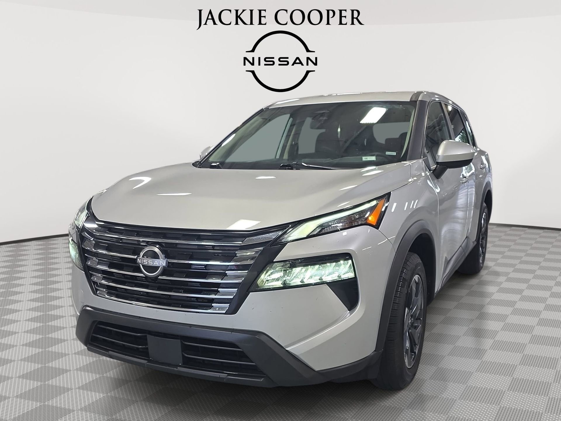 Used 2025 Nissan Rogue SV