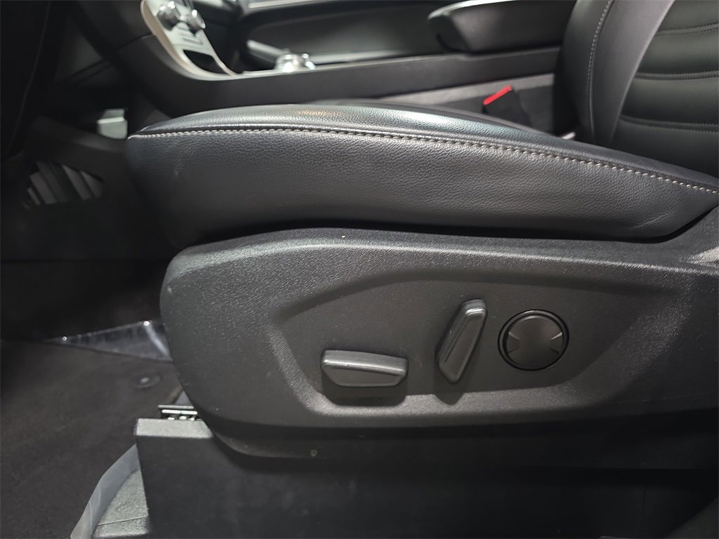 Used 2024 Ford Edge SEL image 28