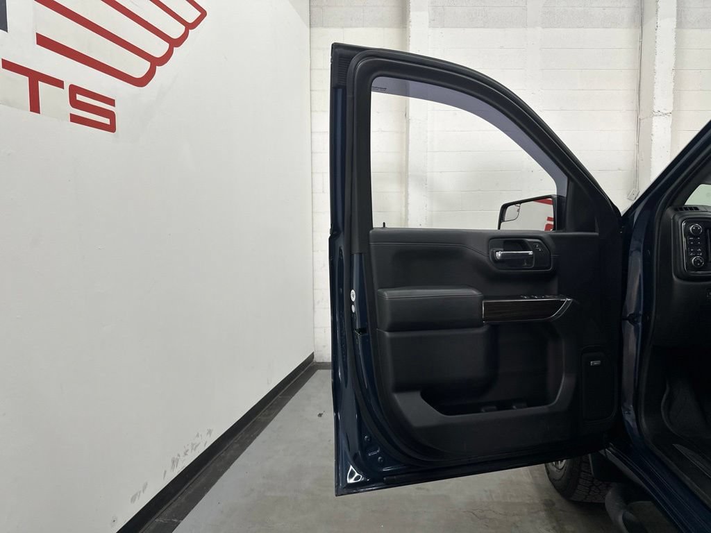 Used 2019 Chevrolet Silverado 1500 LT Trail Boss AWD/4WD image 33