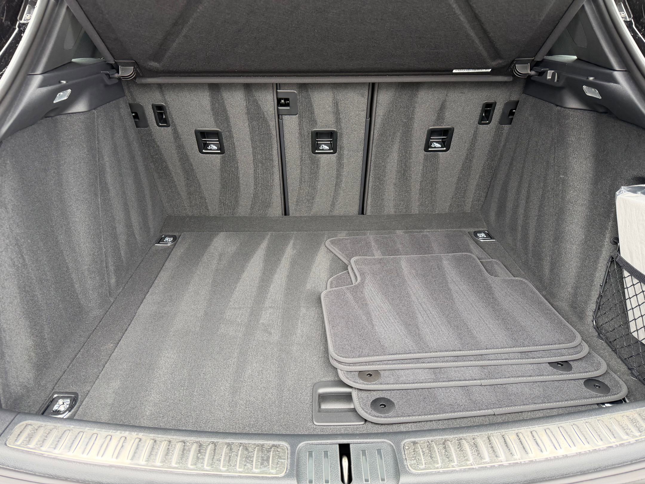 Certified 2026 Porsche Macan AWD/4WD image 21