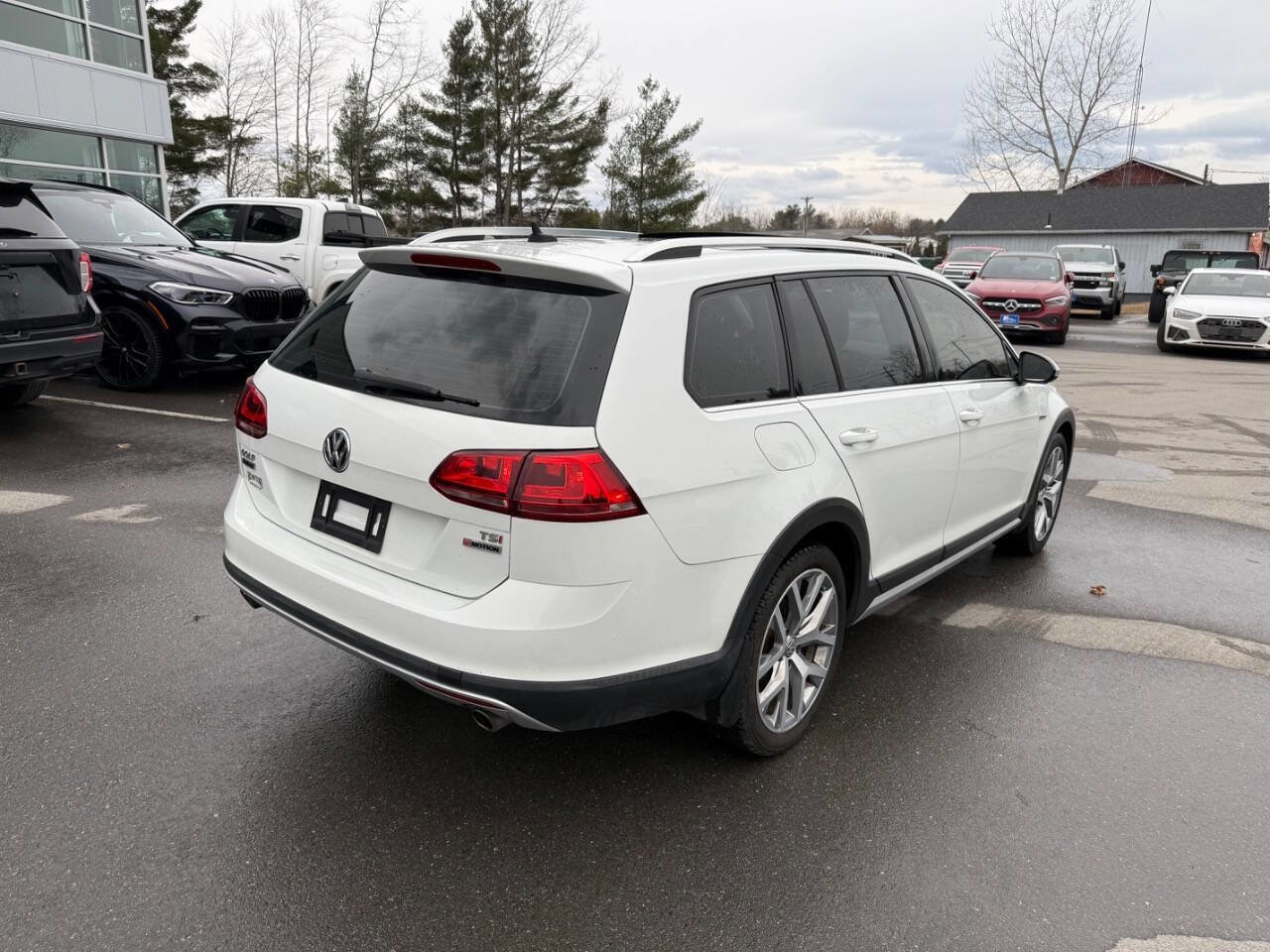 Used 2017 Volkswagen Golf Alltrack SEL AWD/4WD image 6