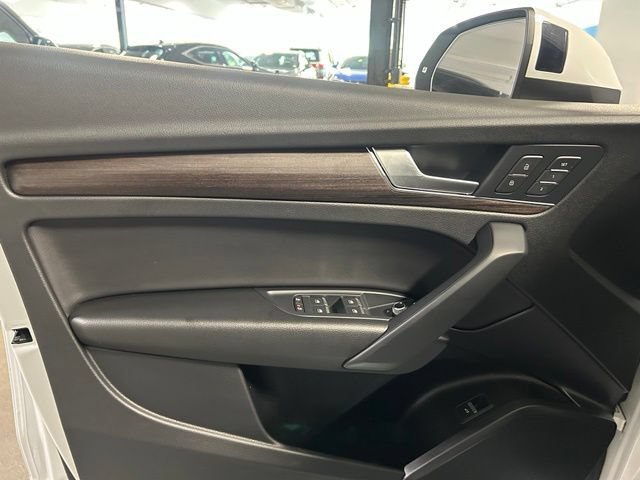 Used 2024 Audi Q5 2.0T Premium w/ Convenience Package AWD/4WD image 10